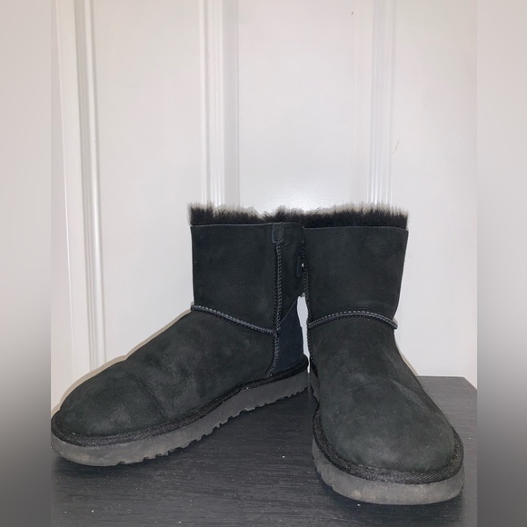 UGG Mini Bailey Bow II Boot - Size 7 - Picture 4 of 7